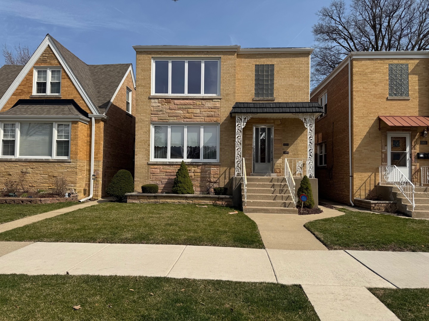 5805 N Merrimac Avenue, Chicago, IL