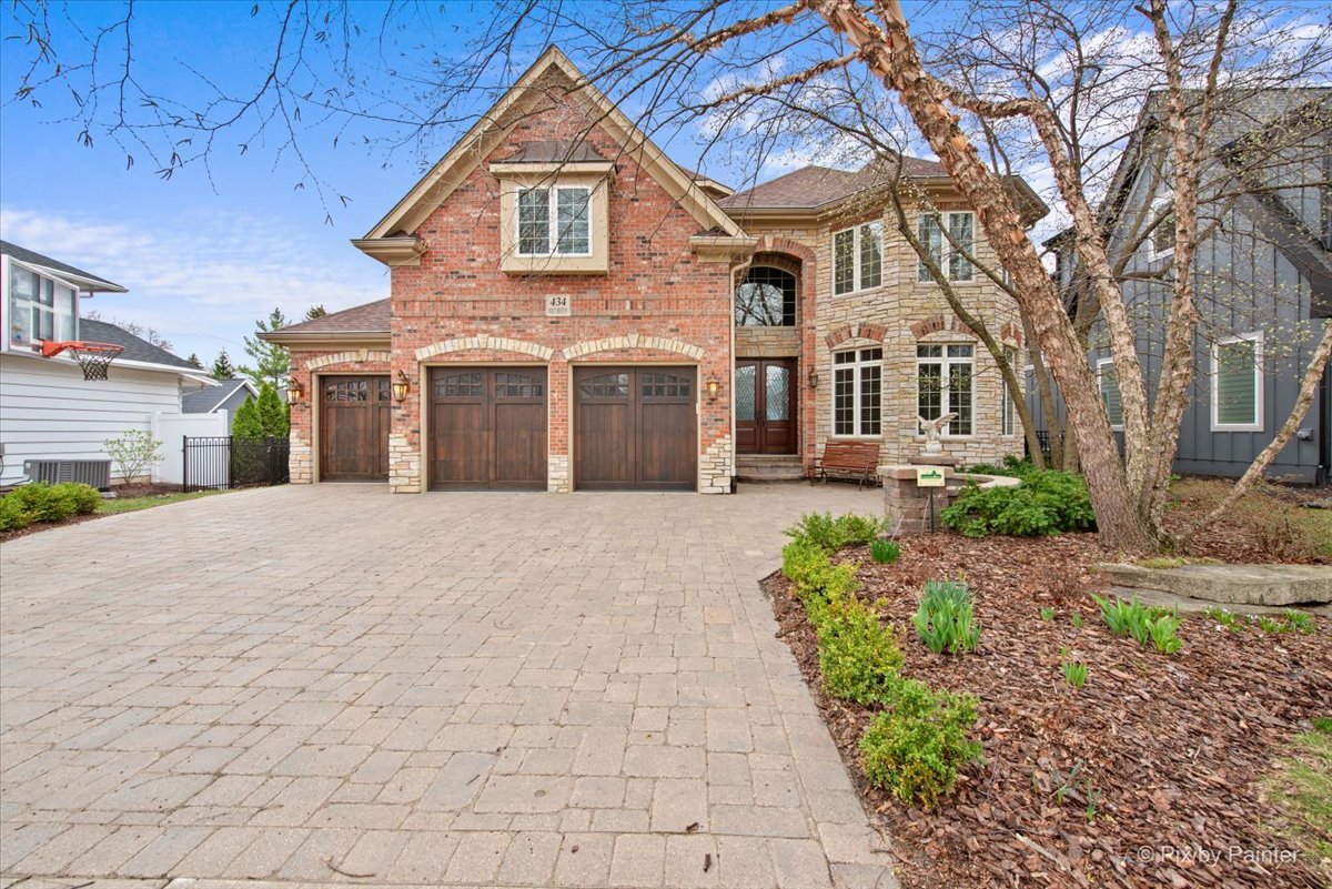 434 W Benton Avenue, Naperville, IL