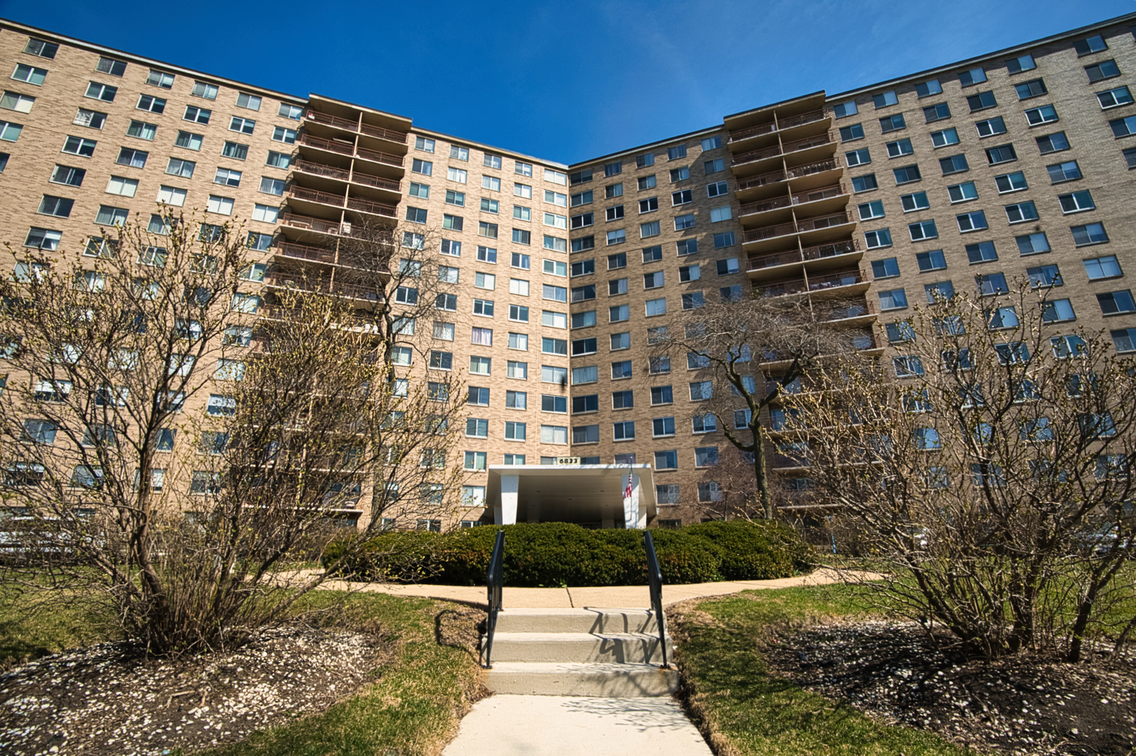 6833 N Kedzie Avenue #410, Chicago, IL