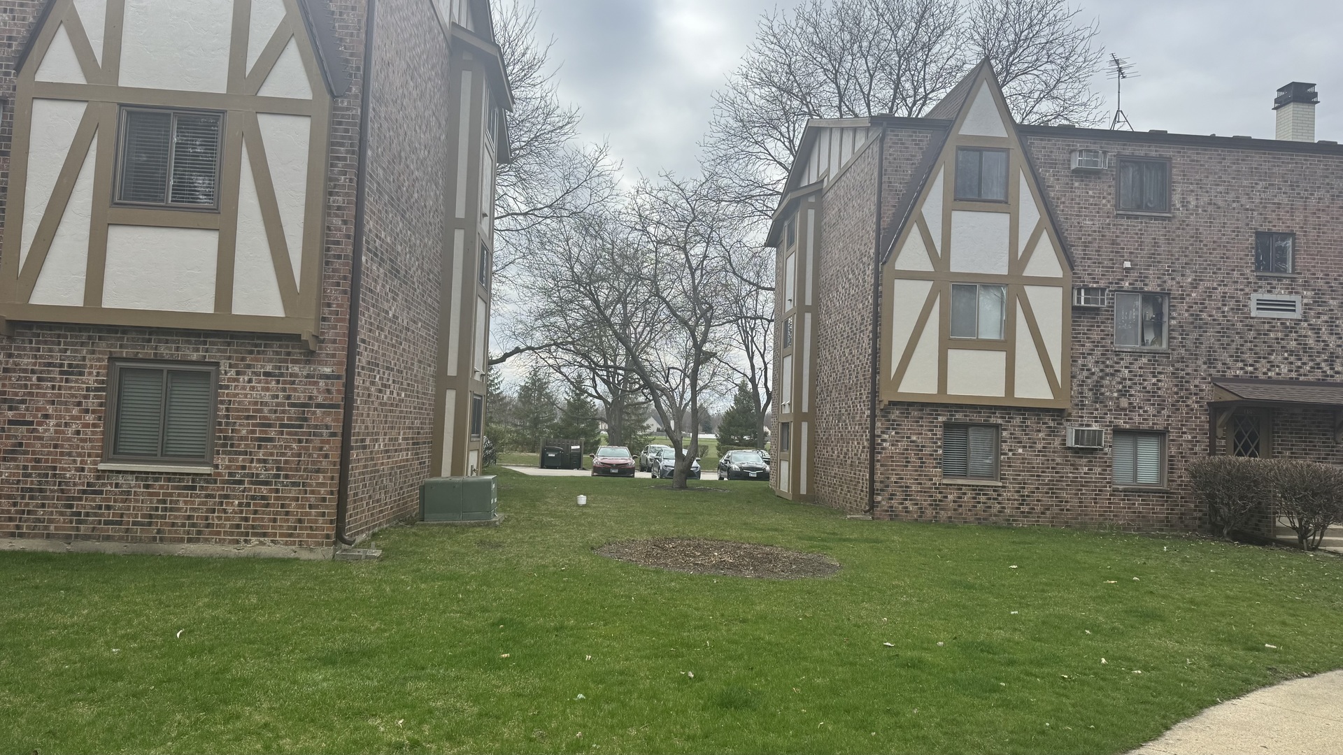 811 S Dwyer Avenue #E, Arlington Heights, IL