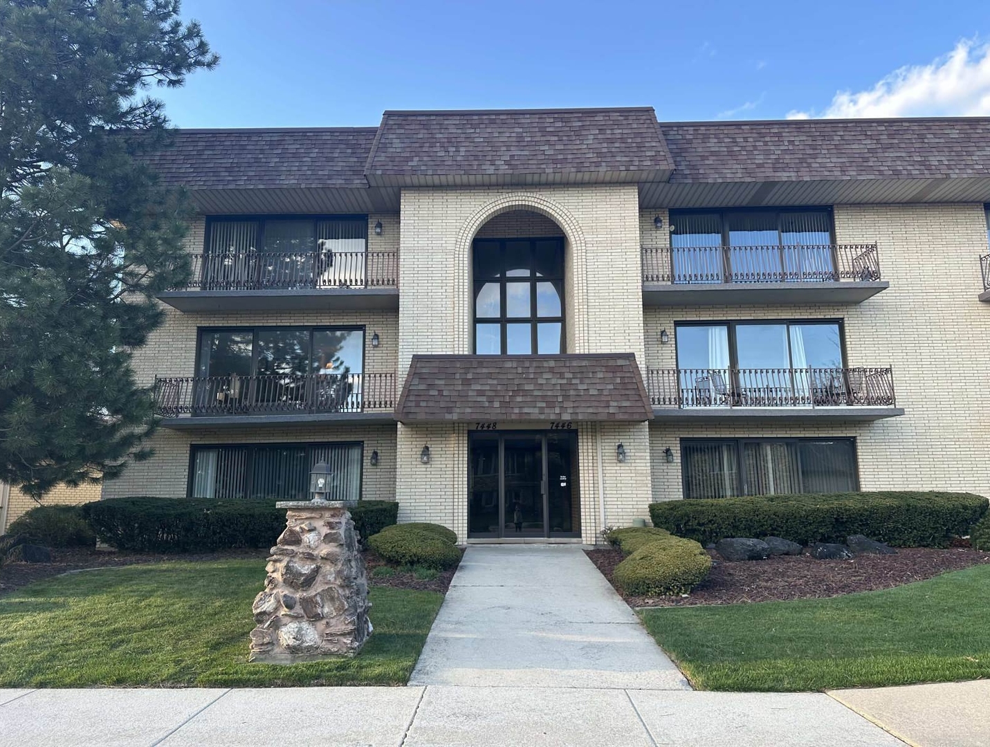 7448 W 153rd Street #2, Orland Park, IL