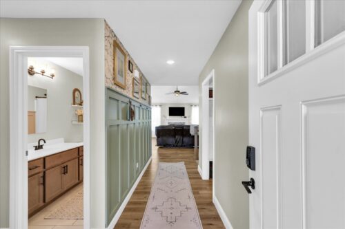 712 Cates Drive, Mahomet, IL