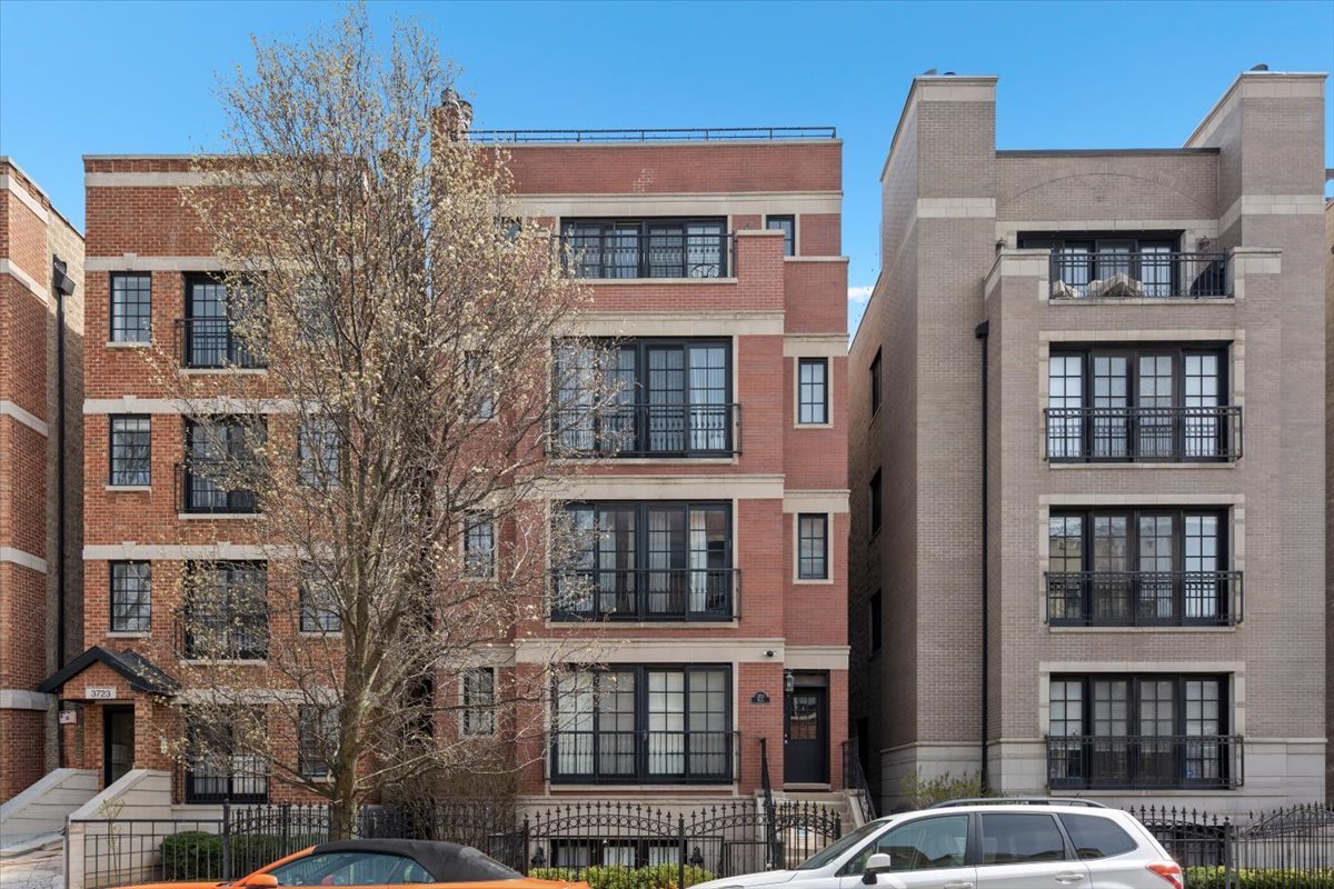 3721 N WILTON Avenue #5, Chicago, IL