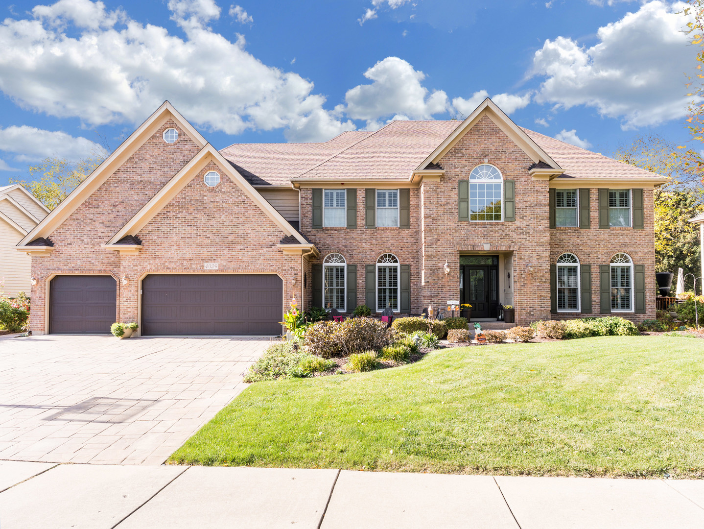4029 Broadmoor Circle, Naperville, IL