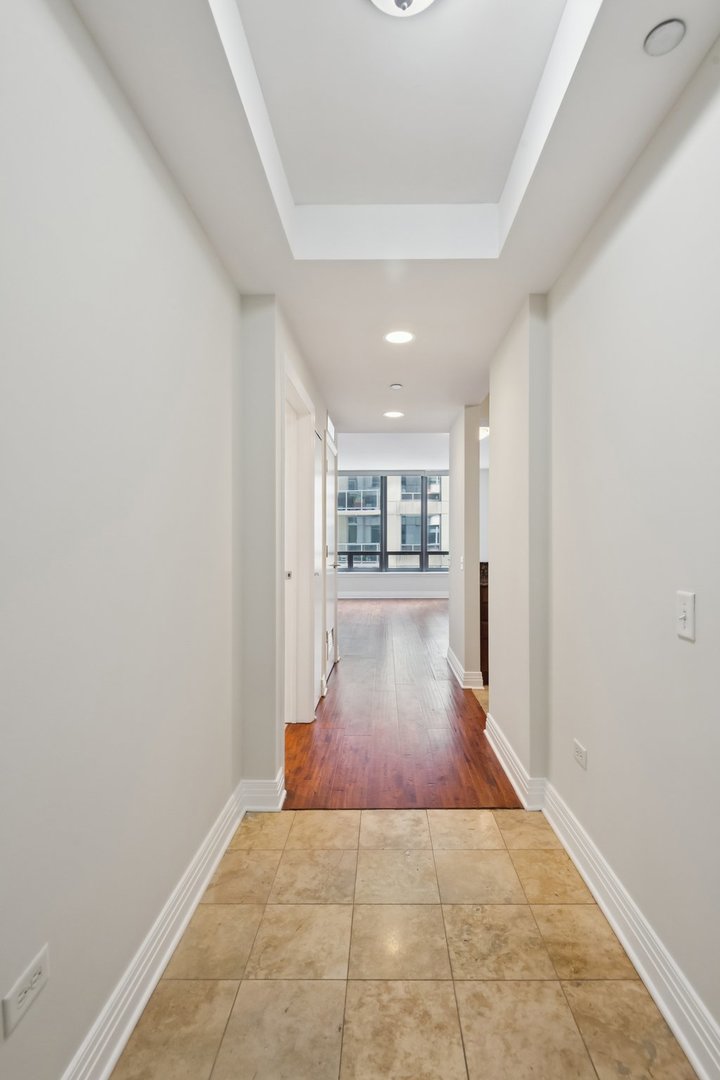 600 N Lake Shore Drive #2003, Chicago, IL