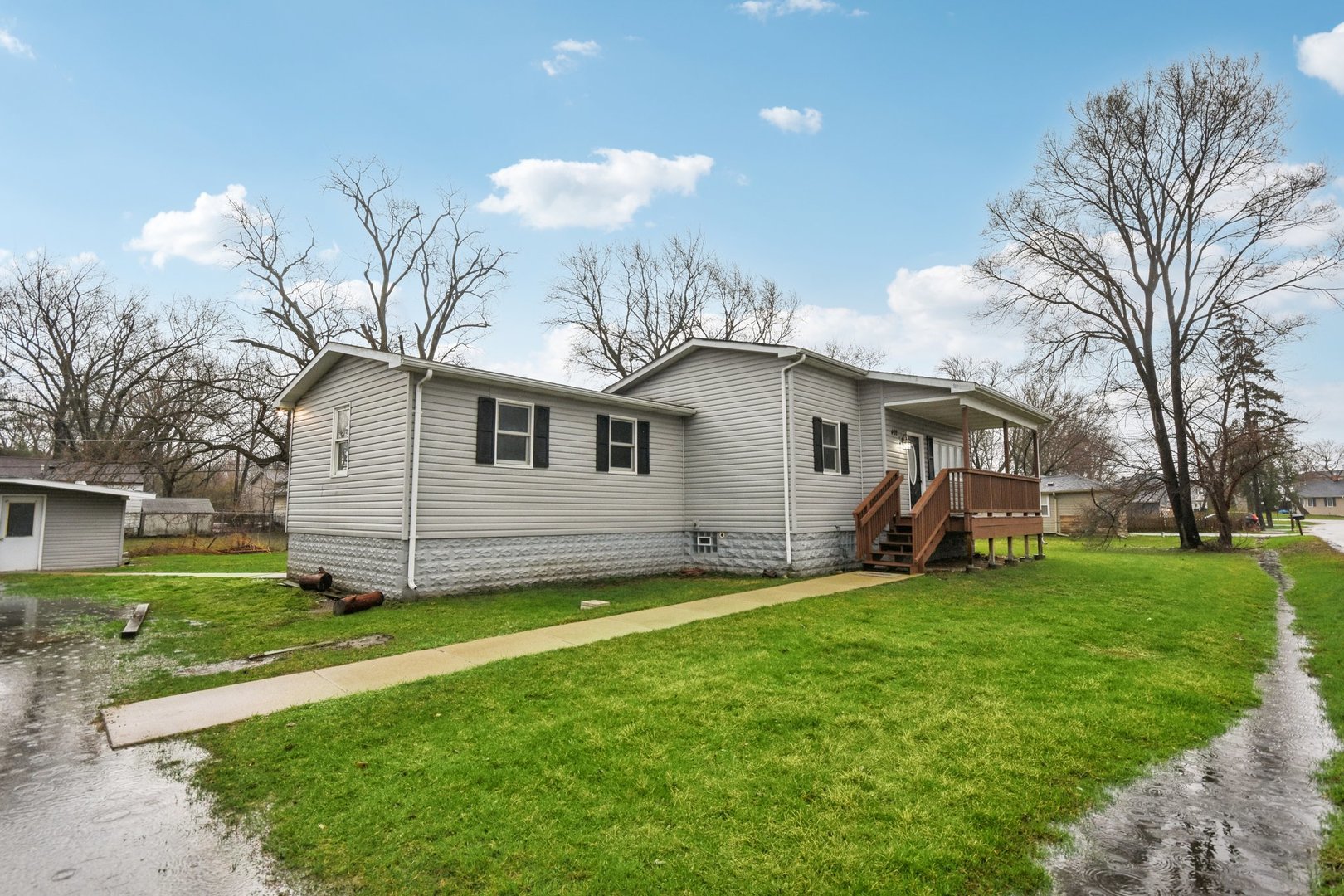 402 Lily Lane, Lakemoor, IL