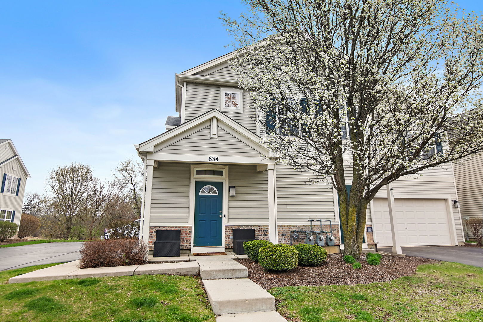 634 Arbor Circle #634, Lakemoor, IL