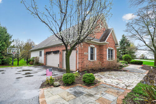 19N055 Woodview Parkway, Hampshire, IL