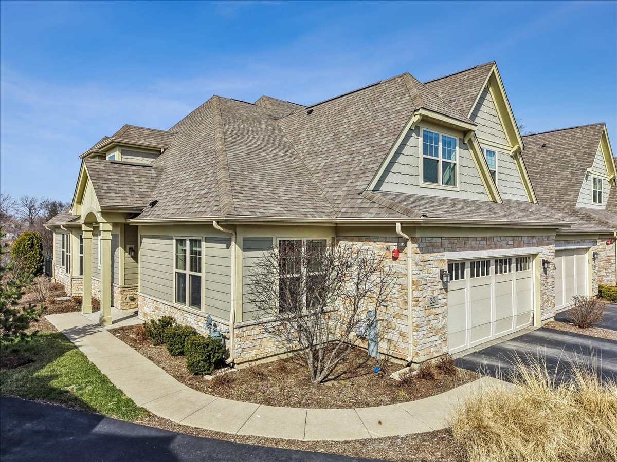 33 Woodland Trail, Lincolnshire, IL