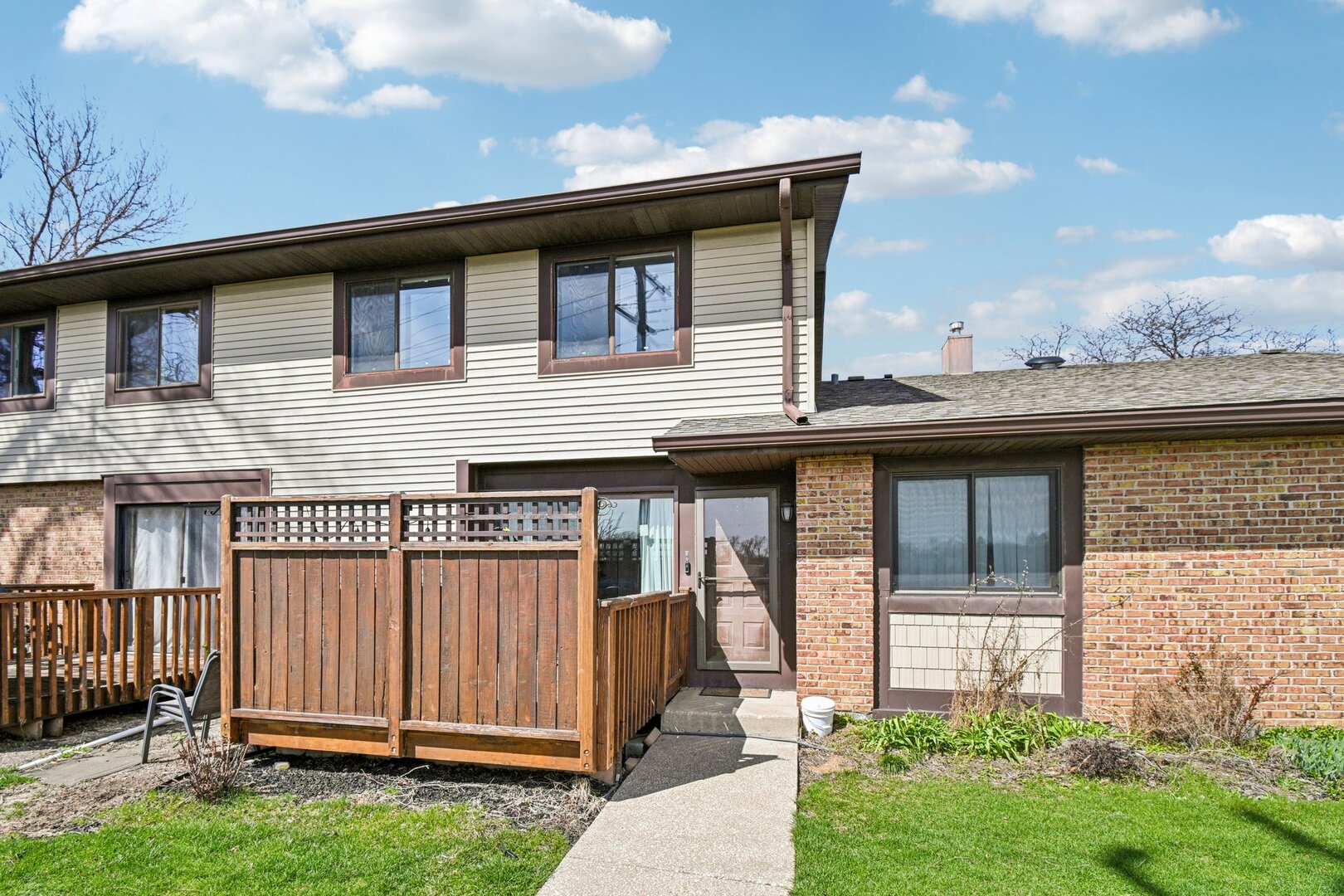 8338 Portsmouth Drive #B, Darien, IL