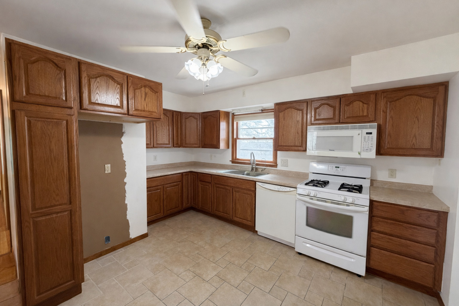 76 S 3160 Road, Kankakee, IL