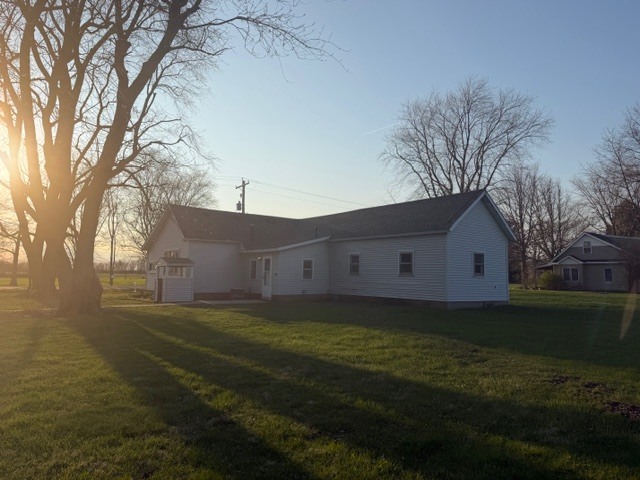 118 S Bloomington Street, Dewitt, IL