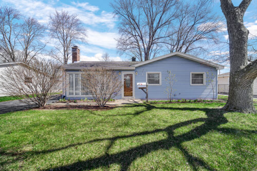 327 N Pershing Avenue, Mundelein, IL
