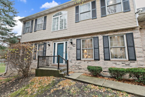 1465 Laurel Oaks Drive, Streamwood, IL