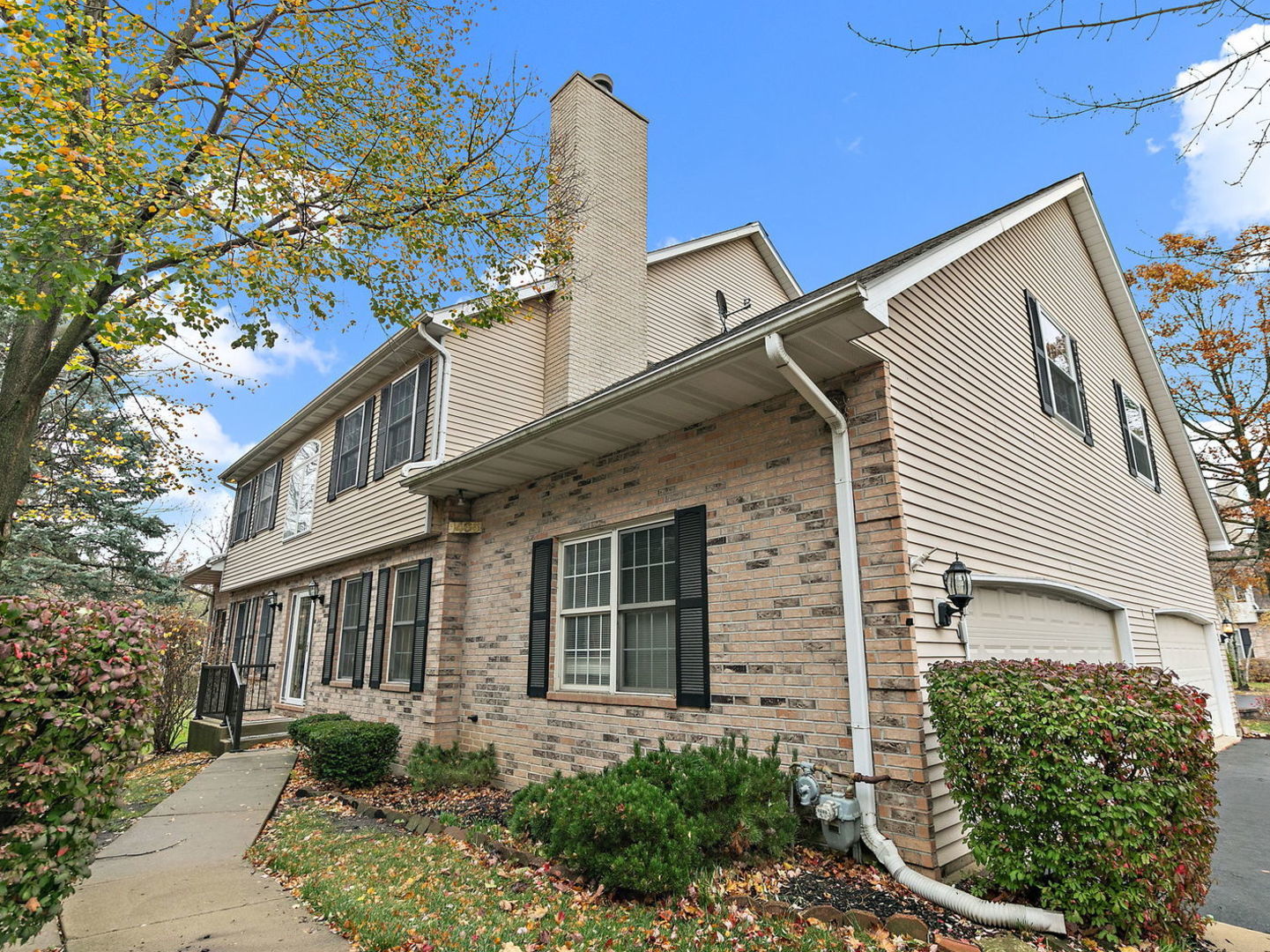 1465 Laurel Oaks Drive, Streamwood, IL