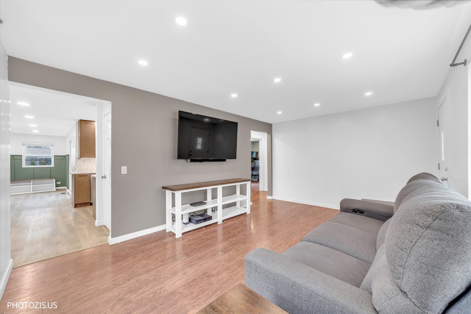 152 Pearl Street, Cary, IL