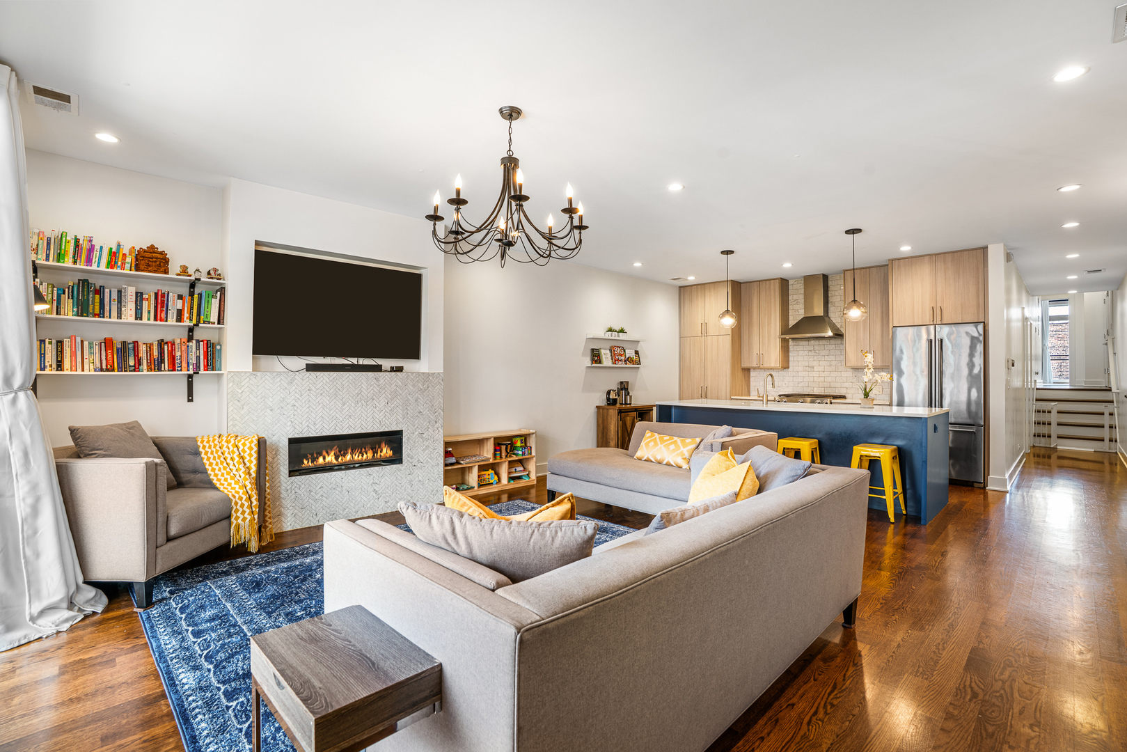 1510 N Western Avenue #2S, Chicago, IL