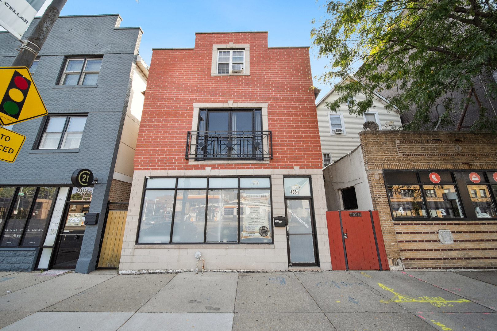 4351 N Western Avenue, Chicago, IL