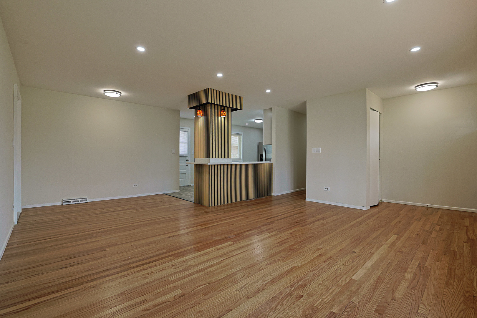 761 Marshall Drive, Des Plaines, IL