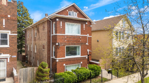8841 S Muskegon Avenue, Chicago, IL