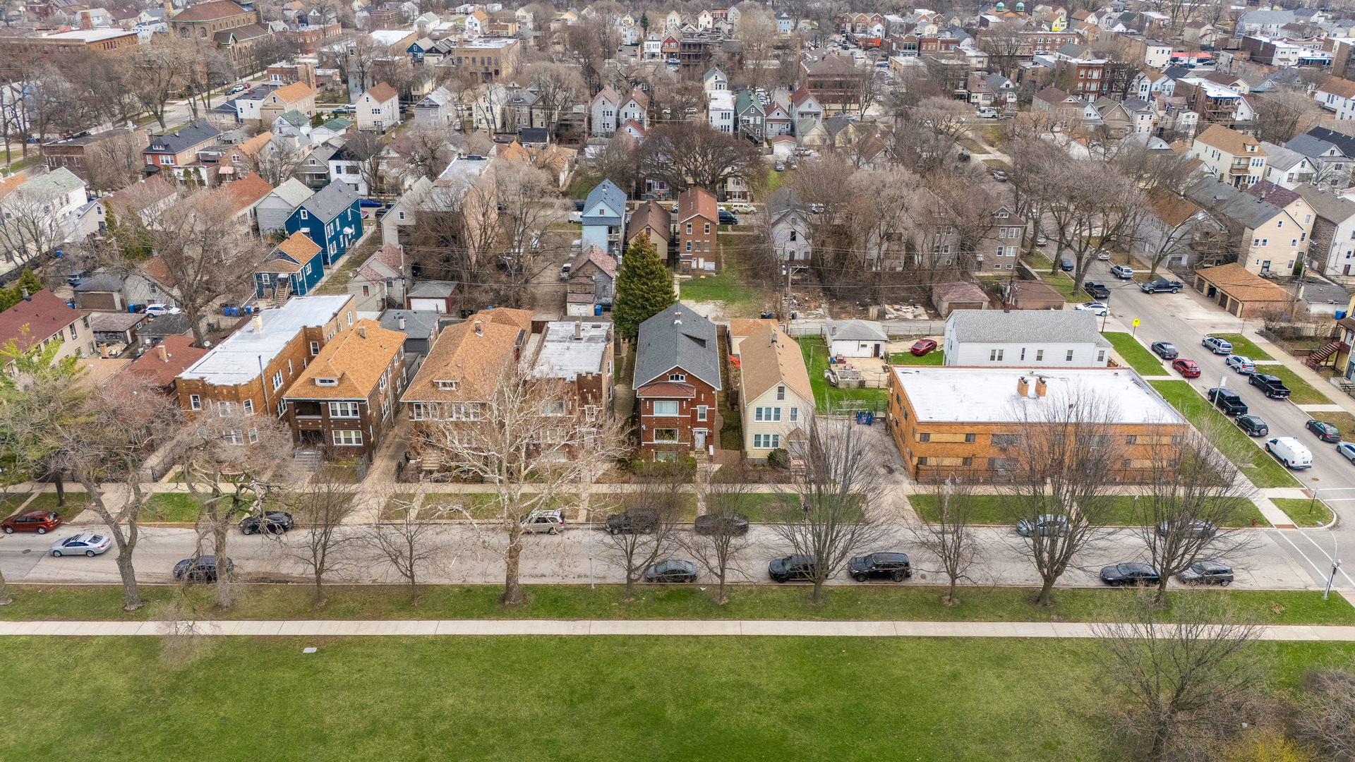 8841 S Muskegon Avenue, Chicago, IL