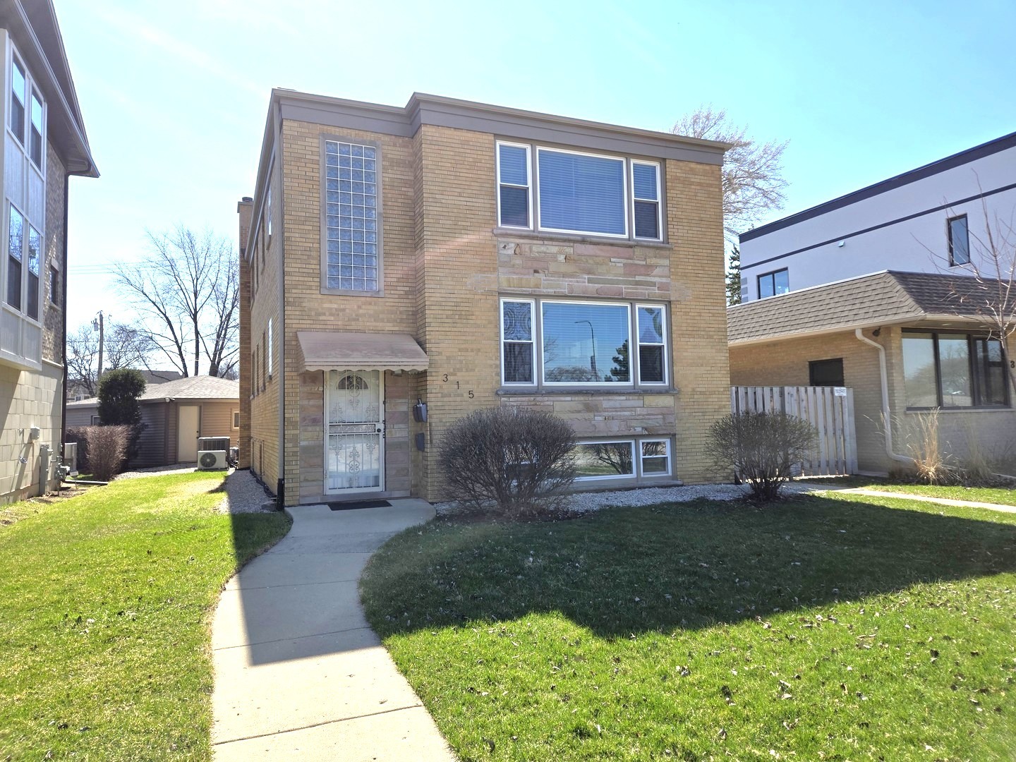 315 W PROSPECT Avenue #3, Mount Prospect, IL