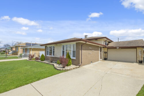 8037 Mcvicker Avenue, Burbank, IL