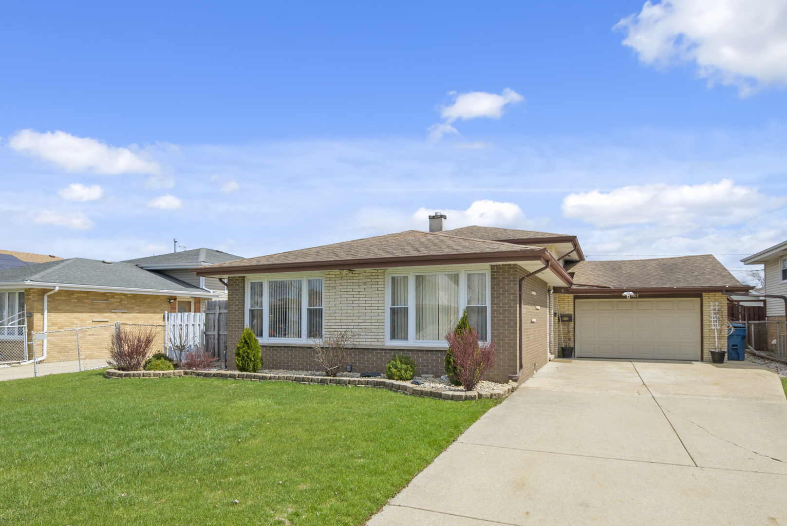 8037 Mcvicker Avenue, Burbank, IL