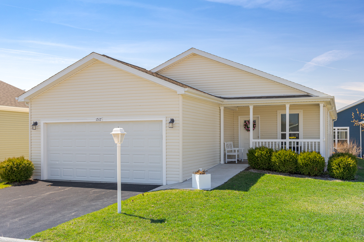 1517 Concord Court, Grayslake, IL