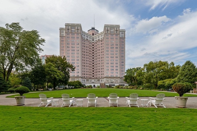 5555 N SHERIDAN Road #1811, Chicago, IL