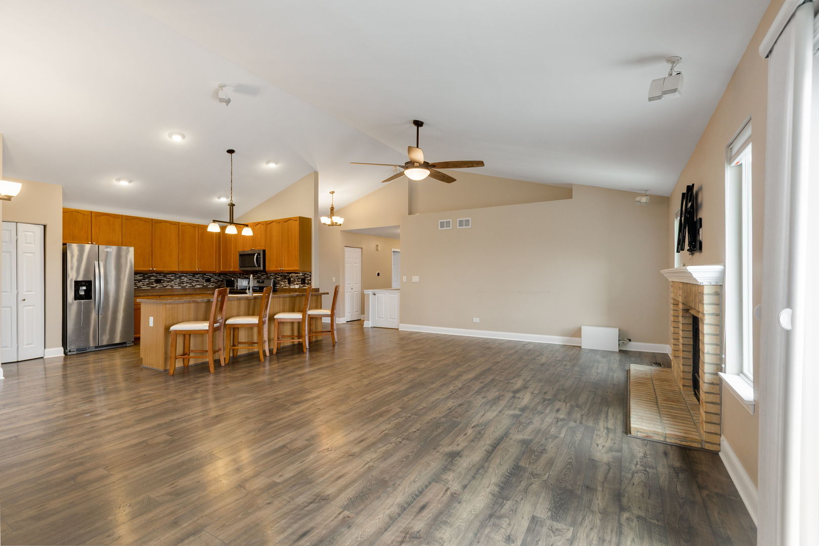 28621 Wagon Trail Road, Lakemoor, IL