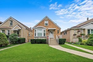 5030 N Moody Avenue, Chicago, IL