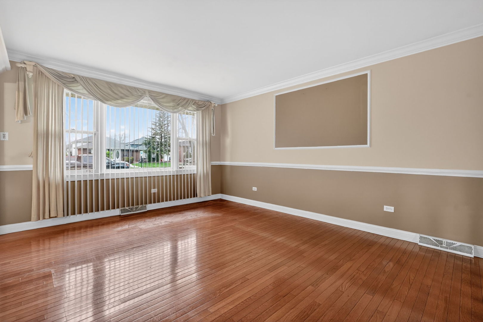 7525 Lorel Avenue, Burbank, IL