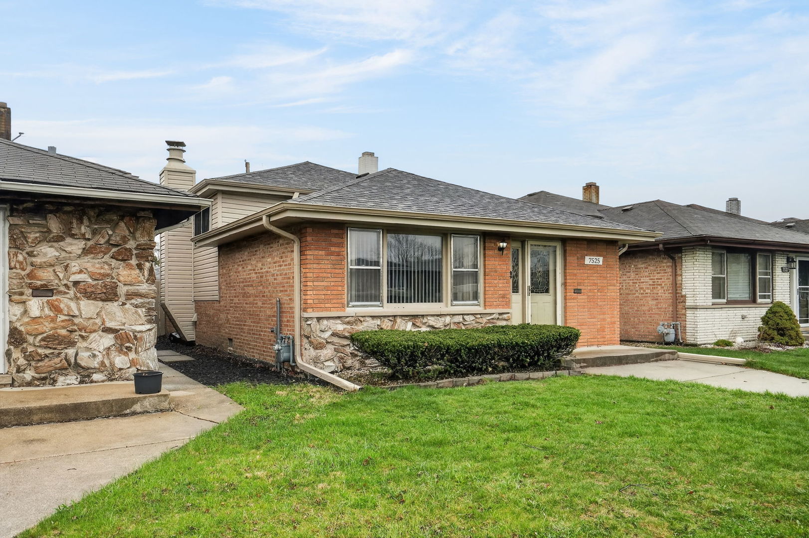 7525 Lorel Avenue, Burbank, IL