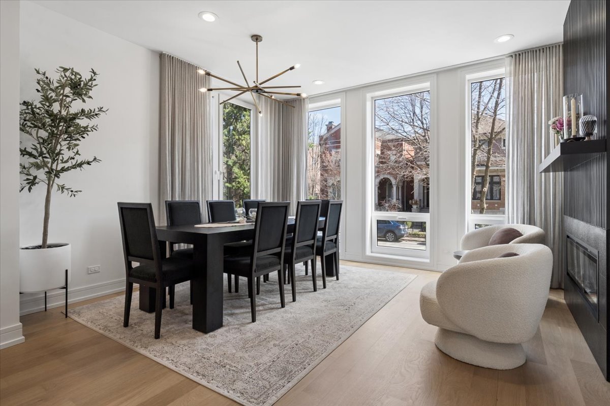 2640 N Bosworth Avenue #1N, Chicago, IL