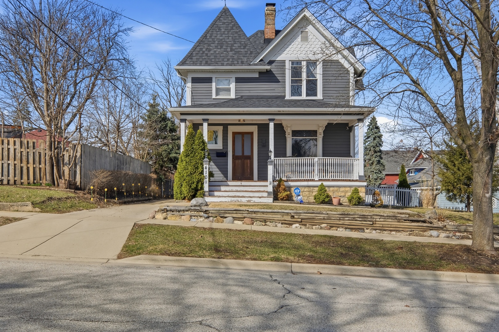 410 Standish Street, Elgin, IL