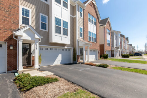 776 Rockwell Lane, Des Plaines, IL