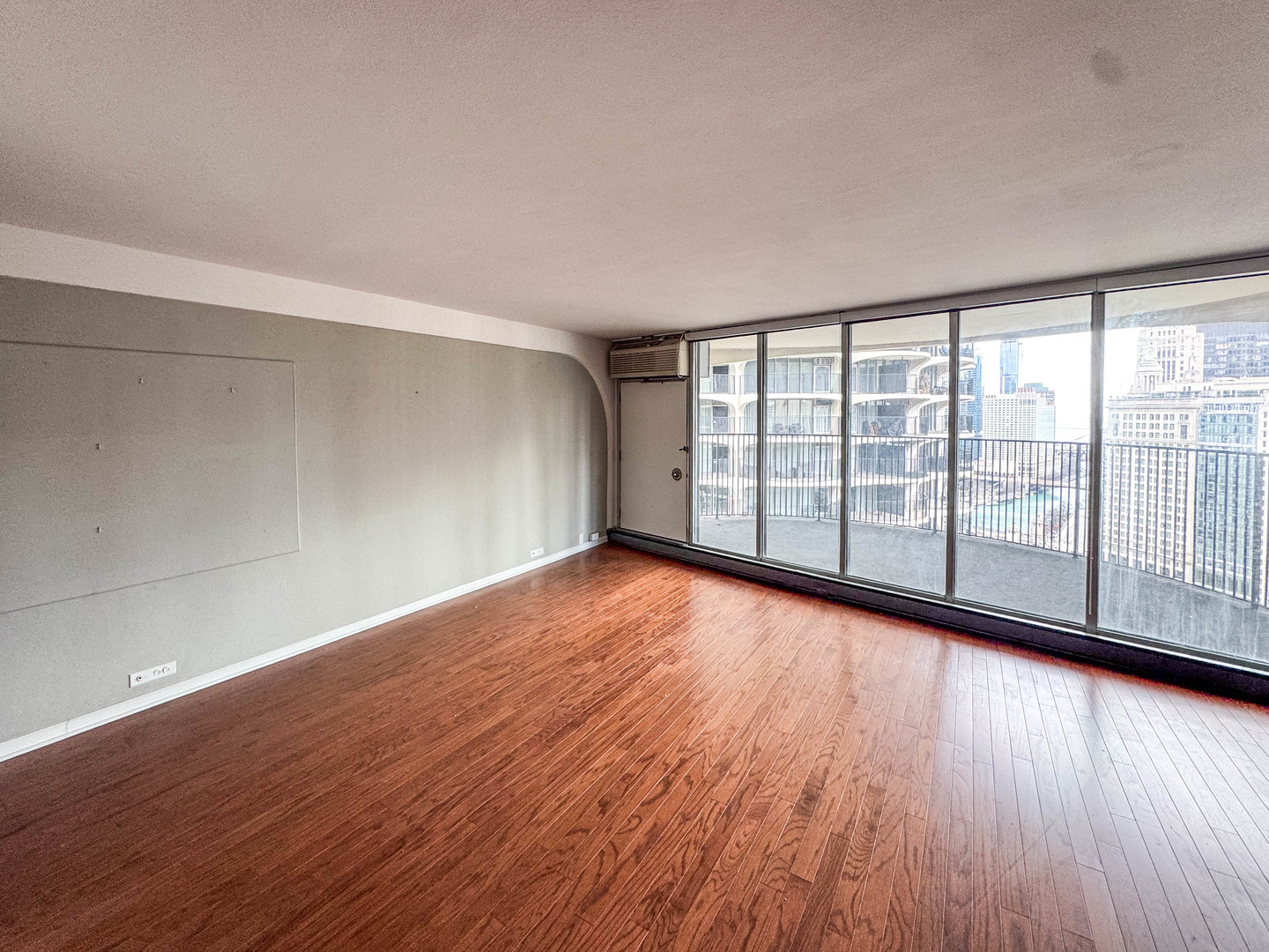 300 N STATE Street #3008, Chicago, IL
