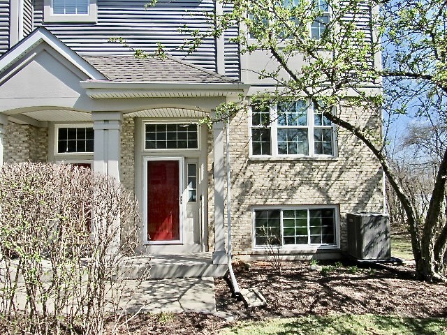 2667 Woodmere Drive #2667, Darien, IL