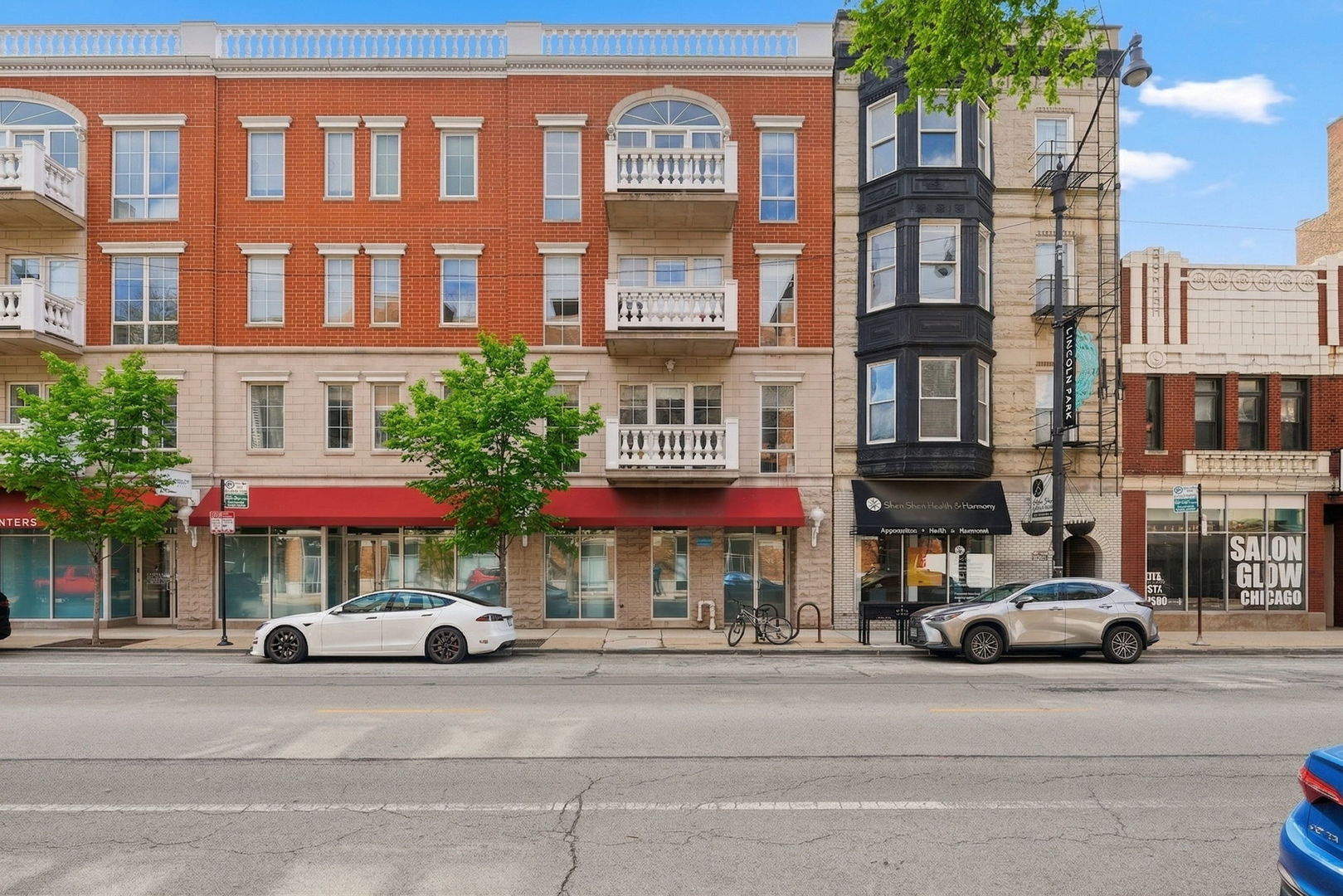 2762 N Lincoln Avenue #401, Chicago, IL