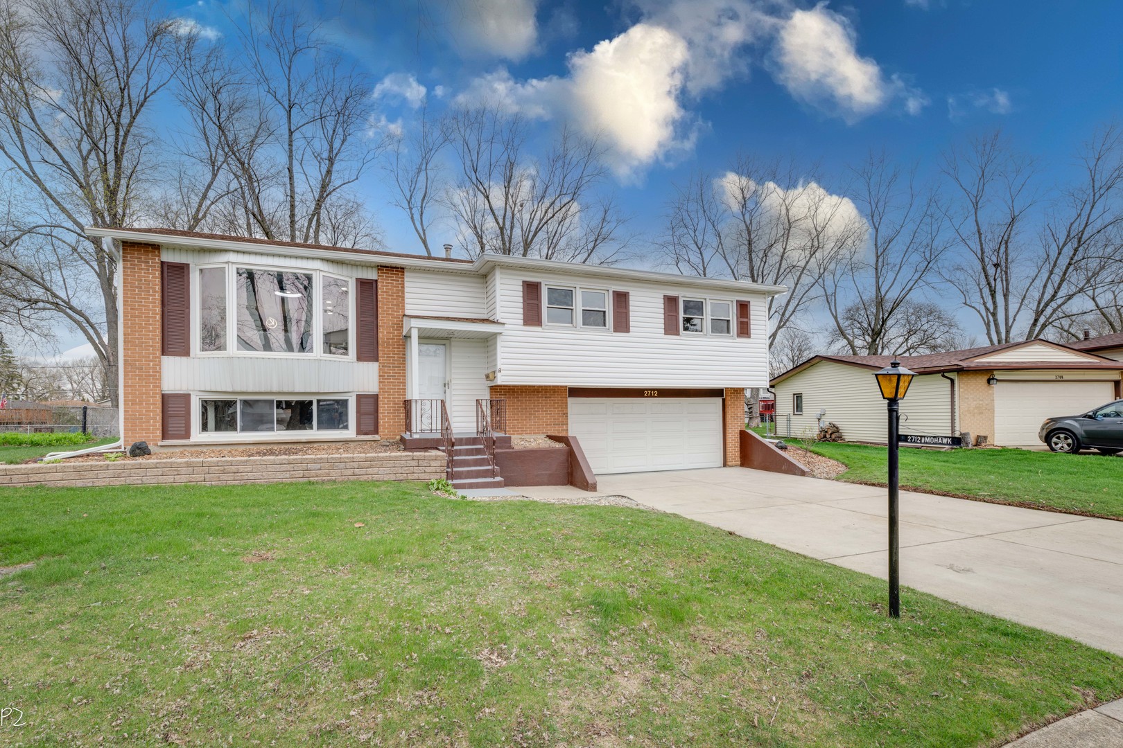 2712 Mohawk Avenue, Woodridge, IL