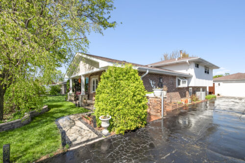 7437 Garden Lane, Justice, IL