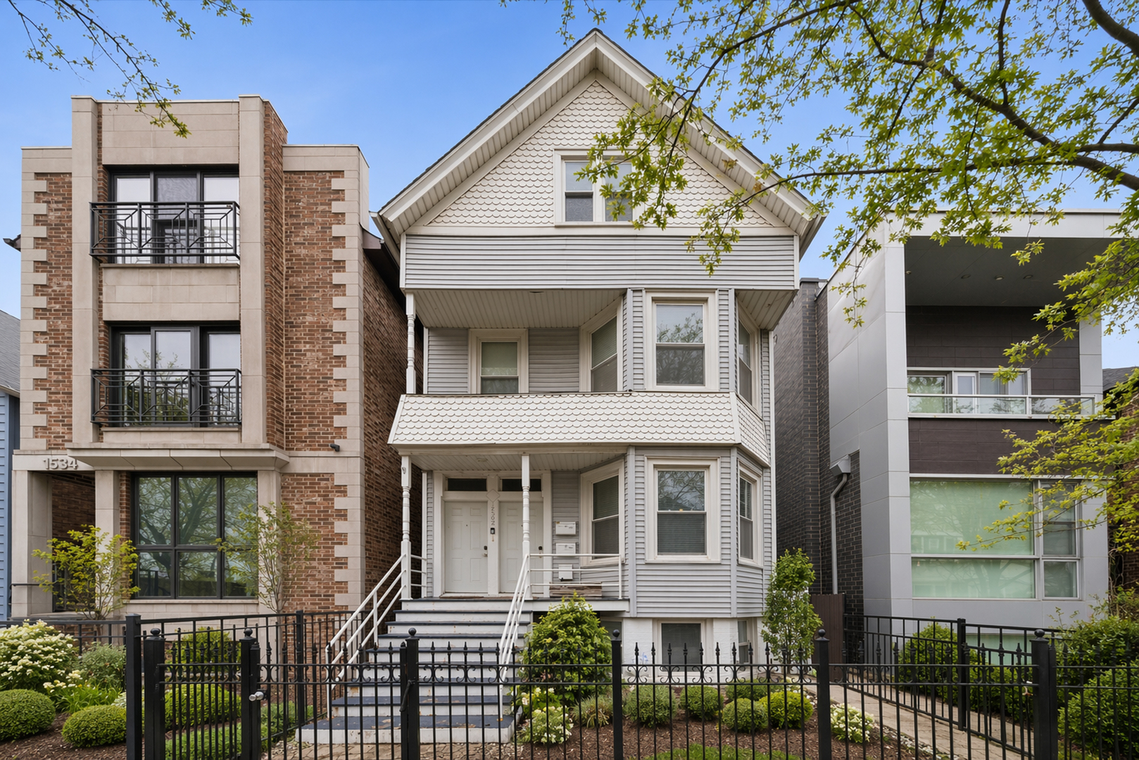 1532 W Oakdale Avenue, Chicago, IL