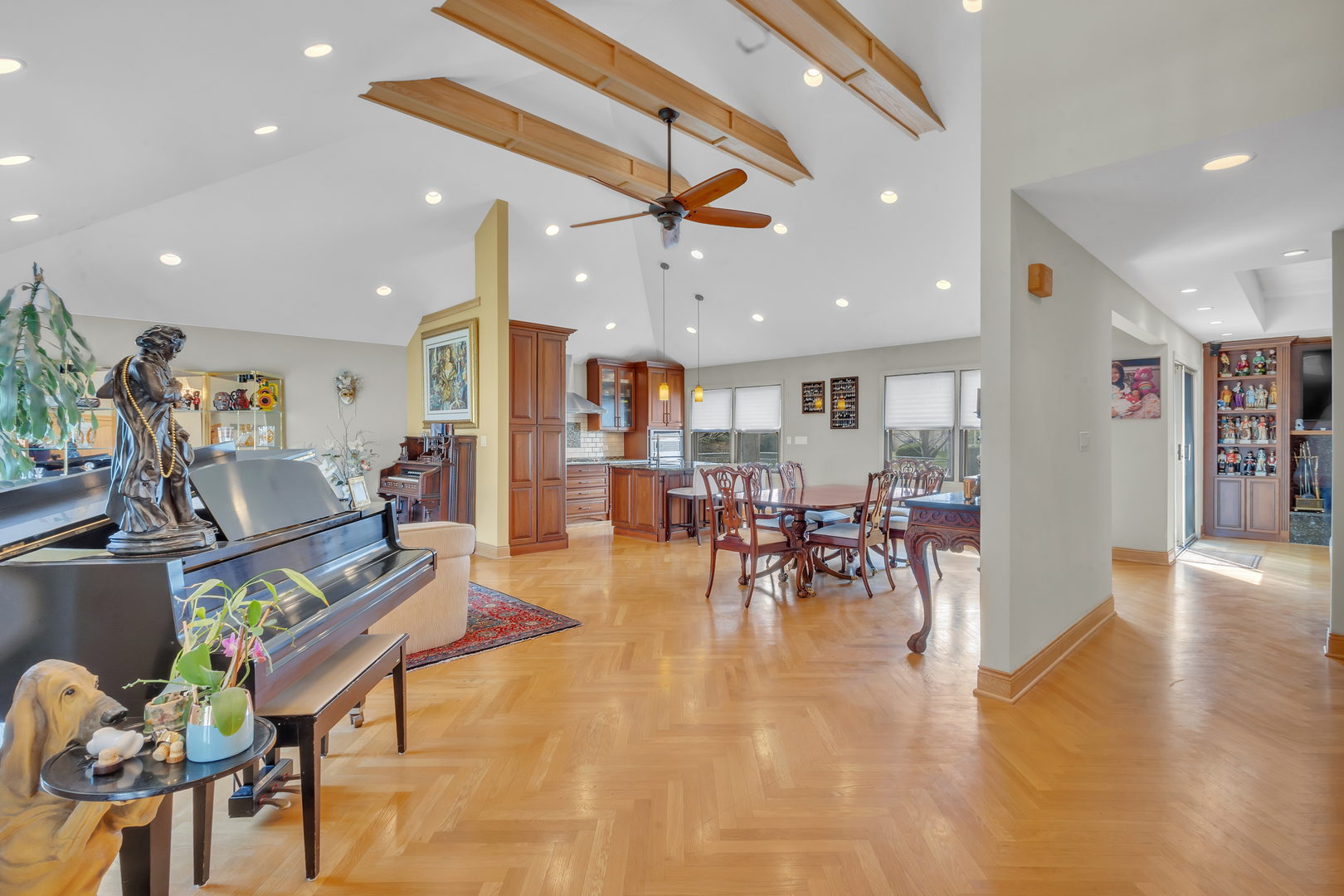 730 Castlewood Lane, Deerfield, IL