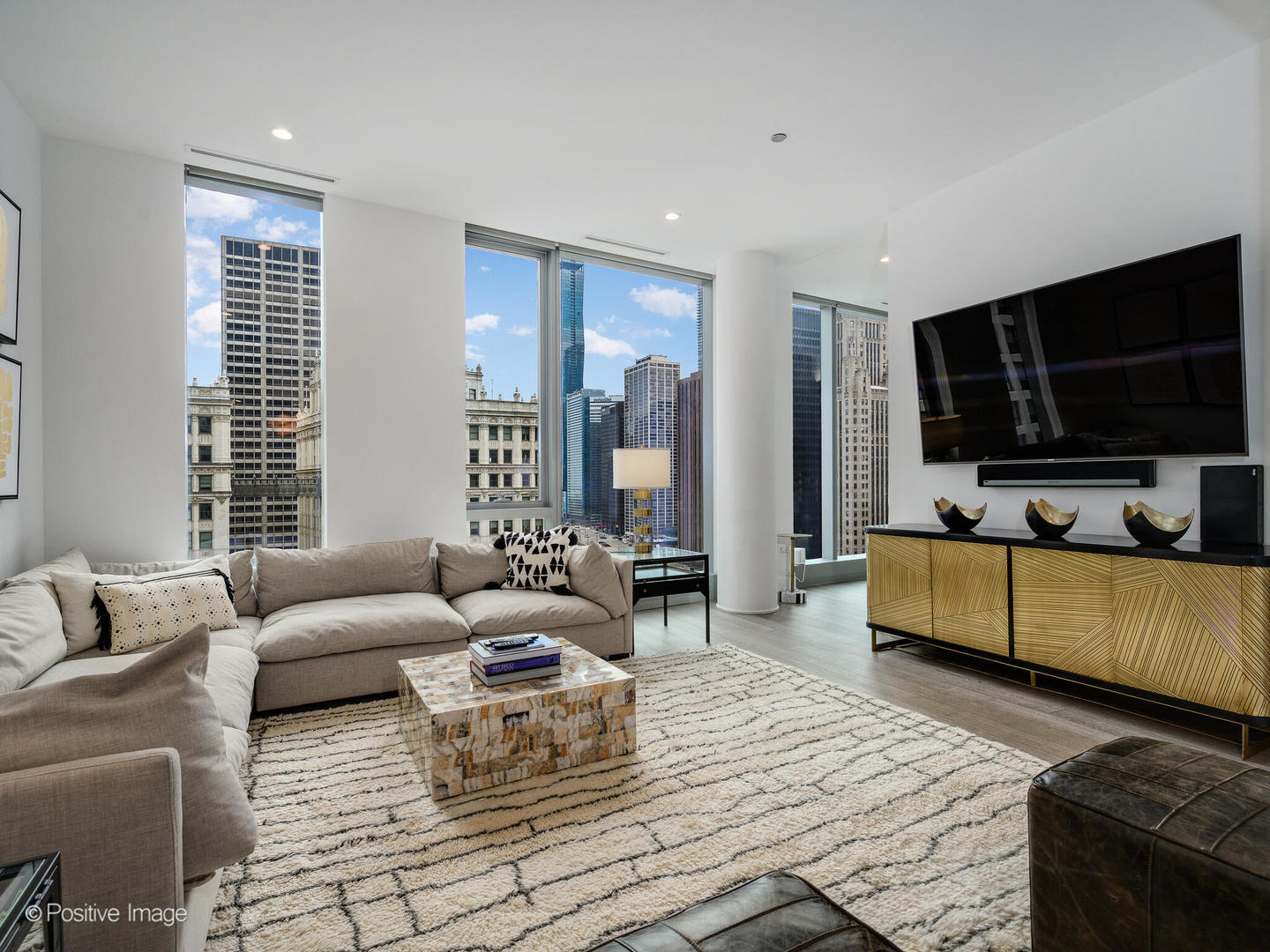 403 N Wabash Avenue #15A, Chicago, IL