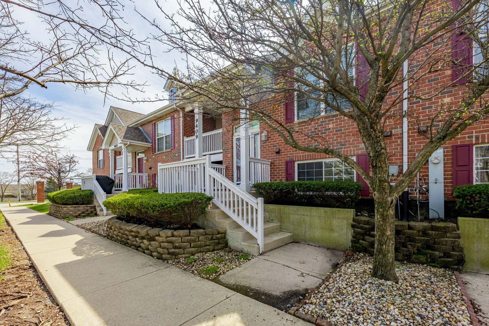 9409 GEORGETOWN Square, Orland Park, IL