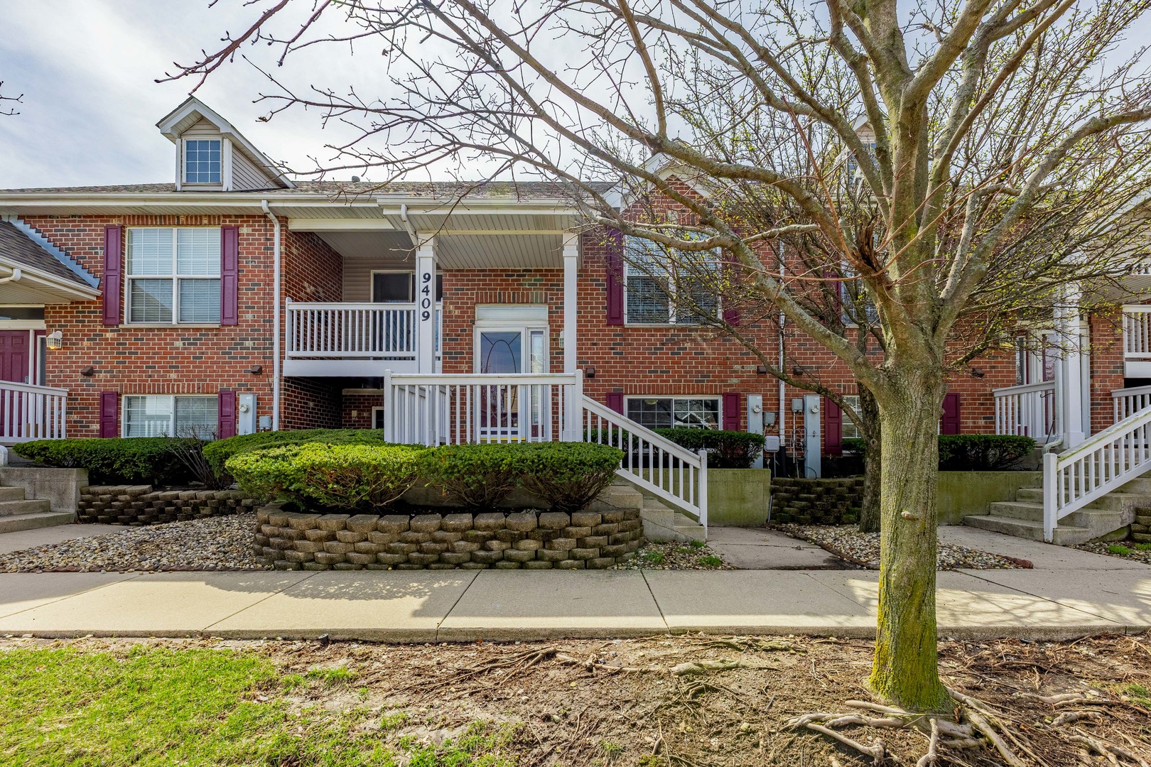 9409 GEORGETOWN Square, Orland Park, IL