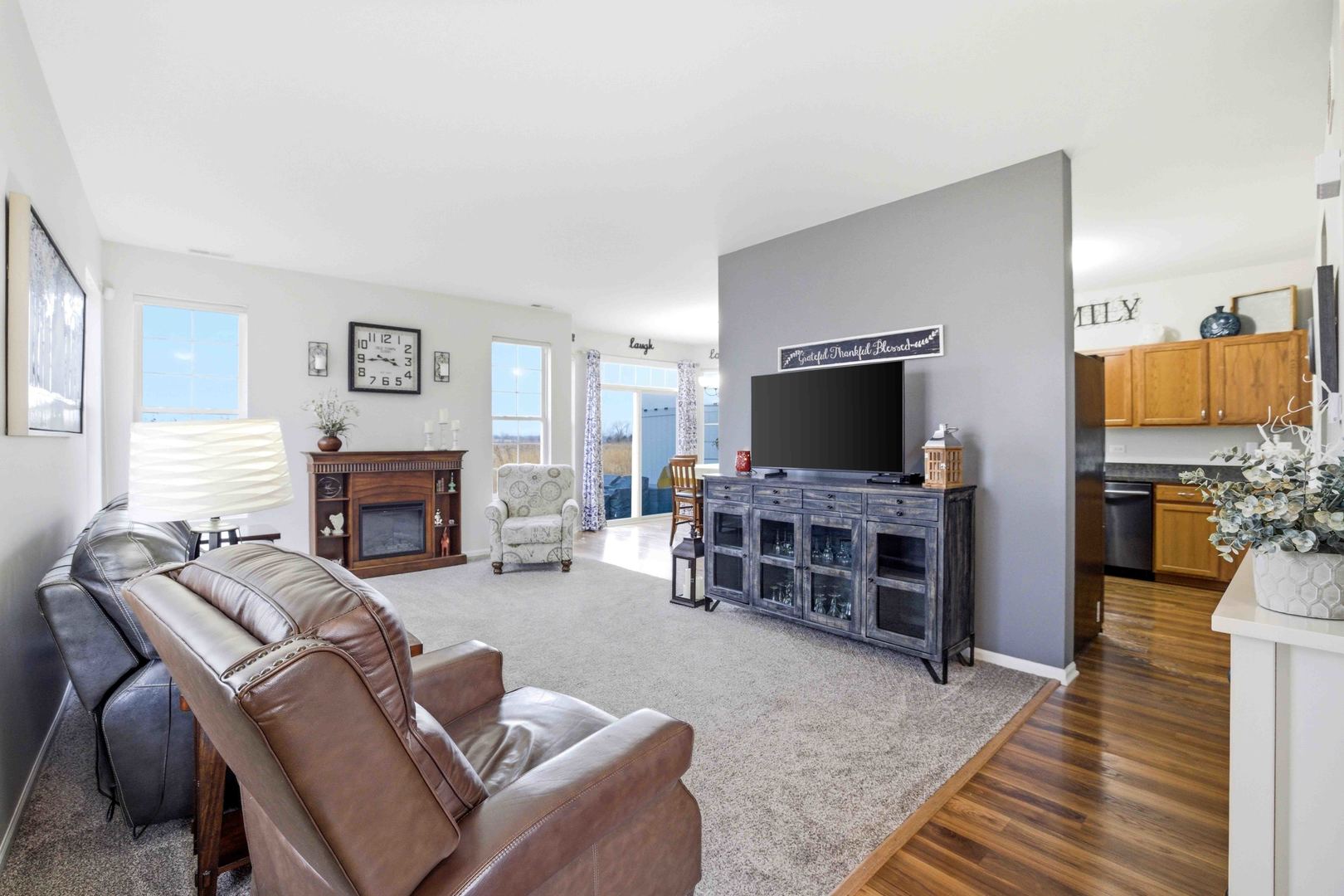 8412 Sawyer Court, Joliet, IL