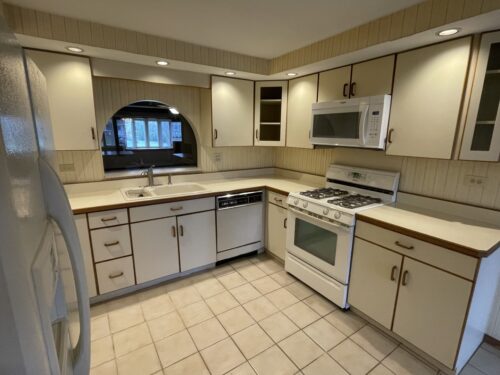 900 Georgean Lane, Schaumburg, IL