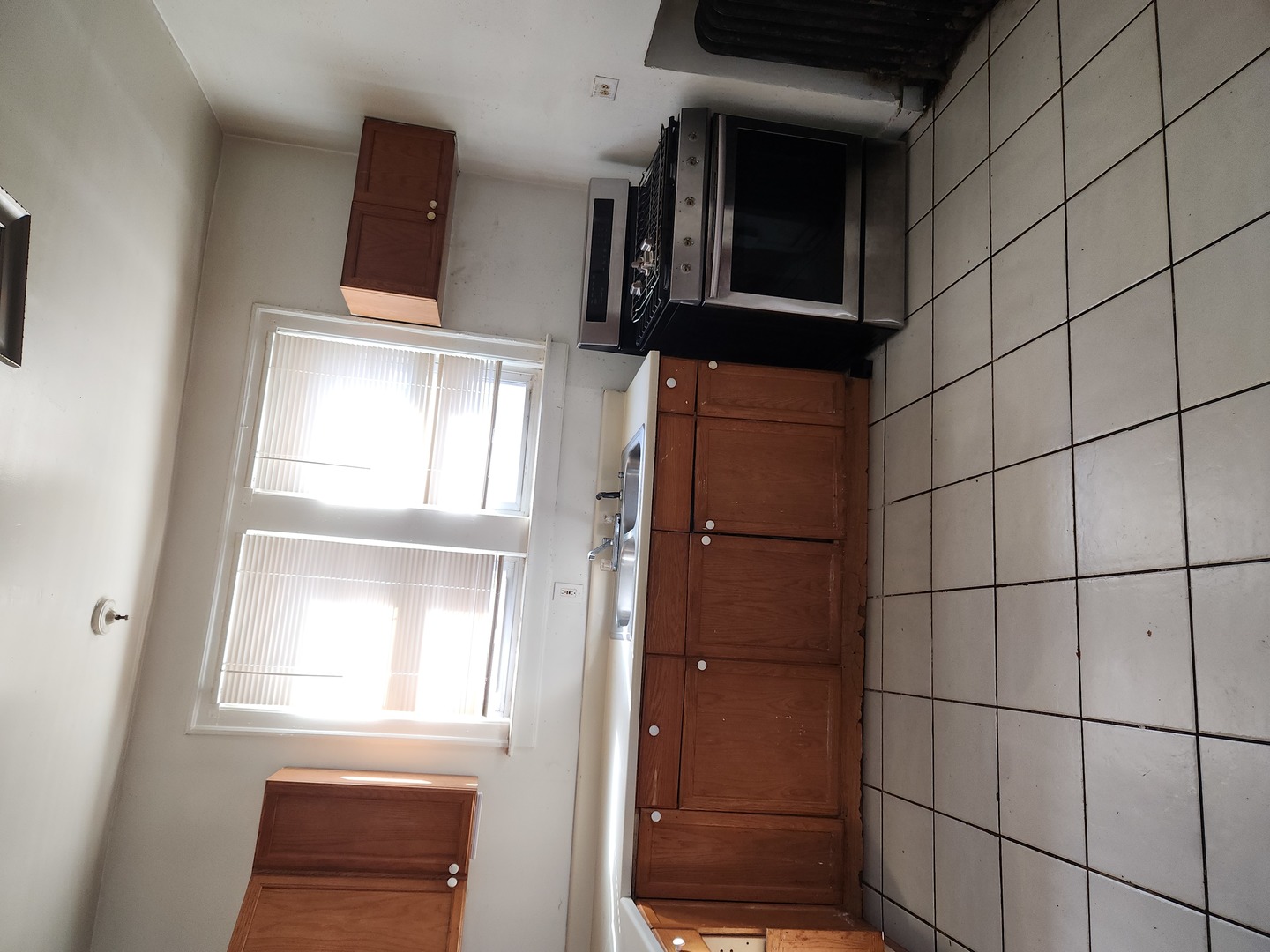 8222 S PEORIA Street, Chicago, IL